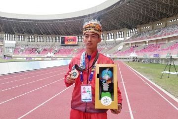 Central Java's runner Jati breaks men's 1500m T11-13 national record