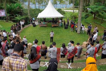 Menparekraf buka kegiatan atraksi seni budaya di Kaldera Toba