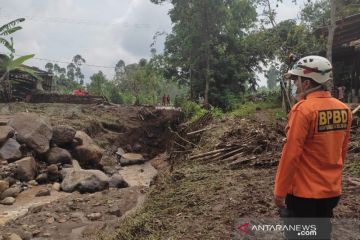 Banjir dan longsor di Garut terjadi di daerah pegunungan