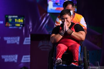 Rani Puji Astuti raih medali emas angkat berat putri 61kg Peparnas