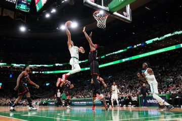 Boston Celtics terkam Toronto Raptors 104-88