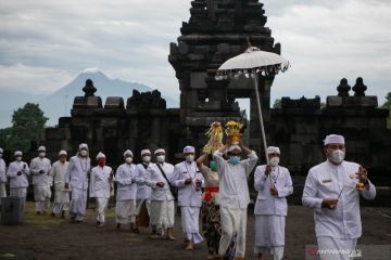 Upacara Abhiseka di Candi Prambanan