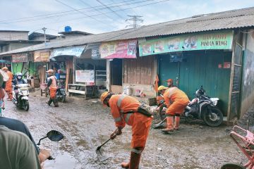480 KK di Mampang Jaksel terjebak banjir 120 cm selama empat jam