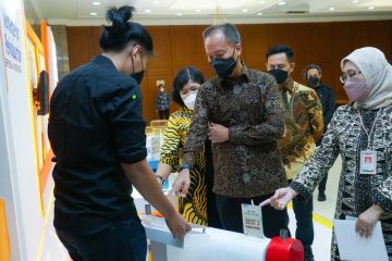 Pertarungan nilai dan budaya lewat desain produk industri