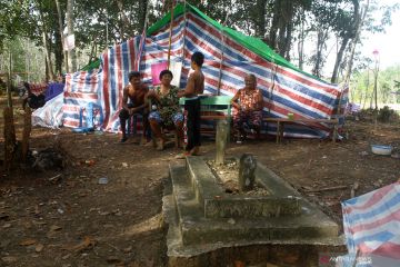 Korban banjir Sintang mengungsi ke hutan