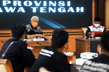 Ganjar kaji penetapan upah minimum provinsi dengan formula ganda