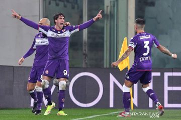 Dusan Vlahovic semakin subur saat Fiorentina cukur Salernitana 4-0