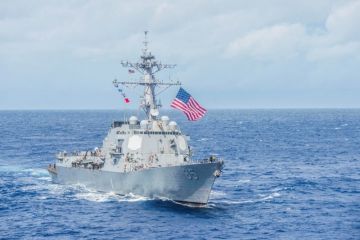 Kapal perang AS lintasi Selat Taiwan menyusul latihan perang China