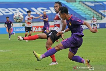 Madura United kalahkan Persik Kediri 2-0