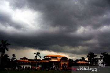 BMKG: Waspadai hujan lebat yang dapat menyebabkan longsor di Sumut