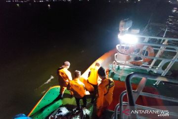 Tim SAR mencari korban tabrakan speed boat di Pulau Tias, Bulungan