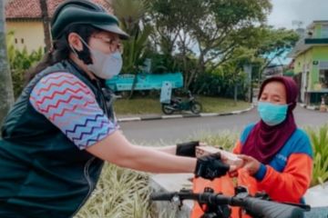 KeBIKEan-Zoleka gagas gerakan berbagi makanan gratis sambil bersepeda