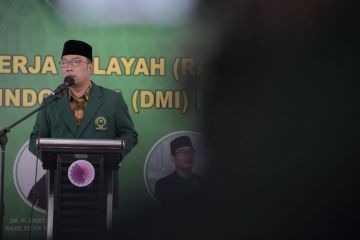 Ridwan Kamil dorong pengurus masjid kembangkan "kencleng" digital