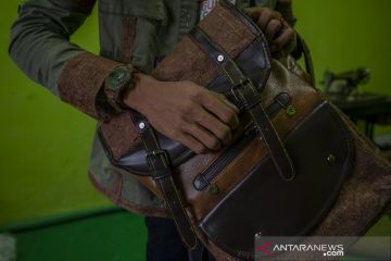 Produk Kulit Kayu Inovatif Sigi Dipamer Virtual