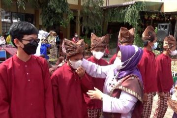 Siswa SMP di Padang mulai gunakan deta di sekolah