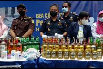 Bea Cukai Gresik ungkap peredaran barang ilegal 