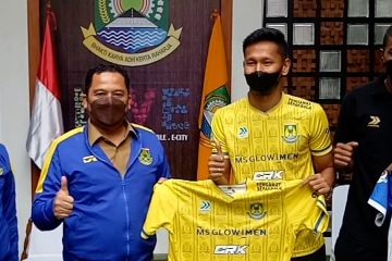 Wali Kota Tangerang minta Persikota naik kasta