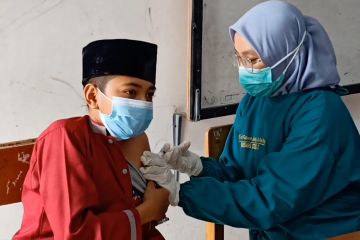 BIN Banten gelar vaksinasi sasar pondok pesantren dan lansia