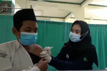 Kekurangan stok, capaian vaksinasi tiga daerah di Jambi rendah