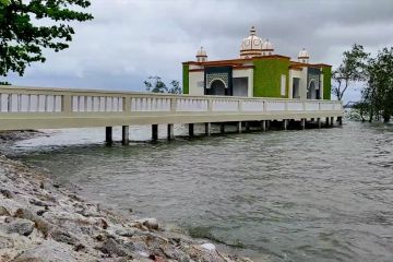 Masjid Apung Al-Kautsar tingkatkan pariwisata Pantai Putat Belinyu