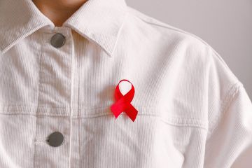 Faktor risiko seseorang terinfeksi HIV dan pengobatan masa pandemi