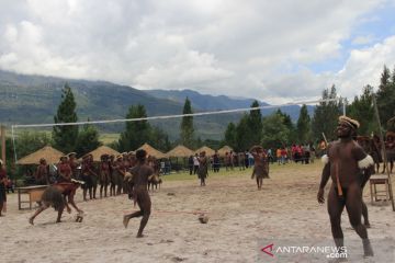 Wakil Bupati Jayawijaya buka voli etnik Baliem