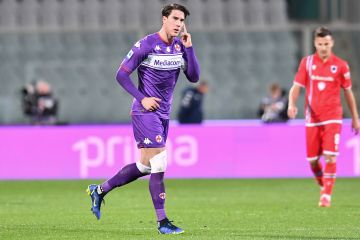 Vlahovic lontarkan Fiorentina ke urutan kelima usai bekap Bologna 3-2