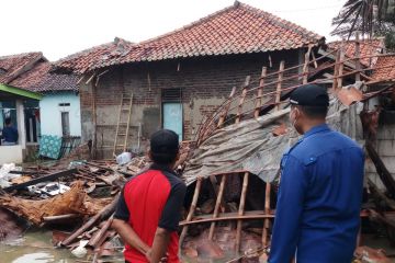 28 rumah warga di Pangejahan Tangerang rusak akibat angin kencang