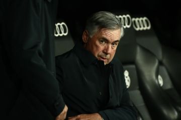 Carlo Ancelotti dikonfirmasi terpapar COVID-19