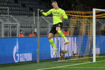 Dortmund hancurkan Besiktas 5-0 meski tetap gagal ke 16 besar