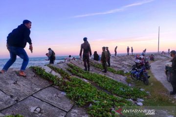 Seluruh tempat usaha di Aceh Barat wajib tutup saat Shalat Maghrib