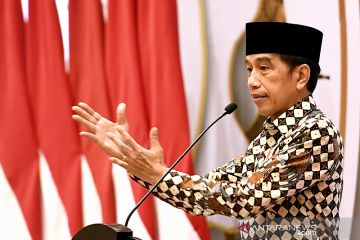 Kemarin, Presiden soal UU ITE hingga pembatasan libur