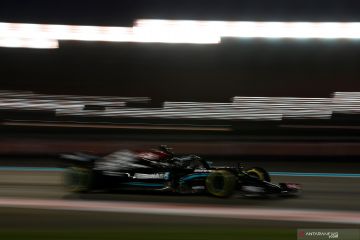 Hamilton puncaki FP2 GP Abu Dhabi, Verstappen P4