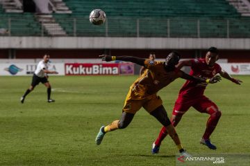 Bek Persija tak anggap spesial laga lawan Persib