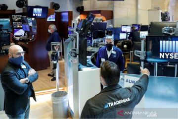 Wall Street berakhir lebih rendah terseret saham "Big Tech"