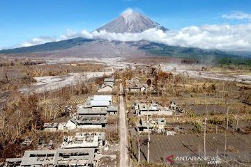 Korban meninggal akibat awan panas guguran Semeru jadi 48 jiwa