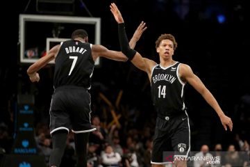 NBA denda Nets karena pelatih sentuh bola langsung