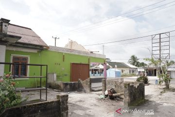 PT Timah bantu bahan bangunan 241 rumah yang rusak di Desa Bencah