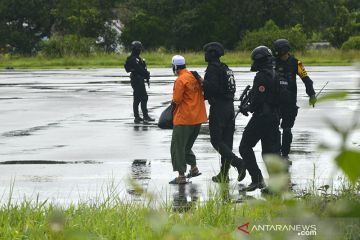 Densus tangkap 14 terduga teroris kemarin