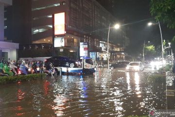 Sudin SDA tambah mobil pompa atasi banjir di Kemang Raya