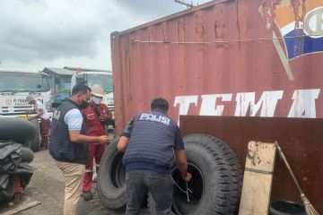 Polres Pelabuhan Tanjung Priok tangkap sopir truk jual ban trailer