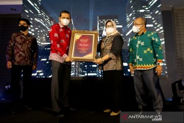 Sejumlah kepala daerah di Aceh menerima anugerah Sahabat LKBN ANTARA