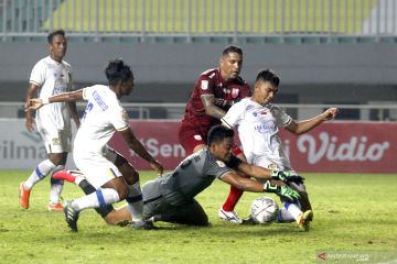 Dua gol Ferdinand Sinaga bawa Persis Solo ke semifinal Liga 2