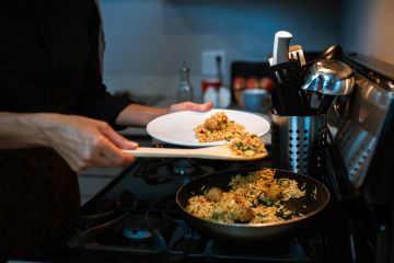 Manjakan mama dengan resep praktis nasi goreng untuk rayakan Hari Ibu