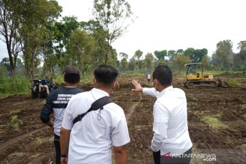 Bupati Lumajang targetkan pembersihan lahan relokasi capai 40 hektare