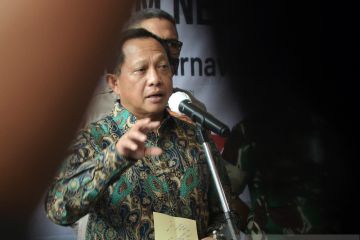 Mendagri minta keroyok vaksinasi empat daerah di Maluku