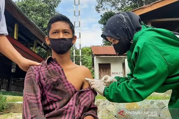 Sidak Bupati Aceh Timur temukan sejumlah nakes belum divaksin