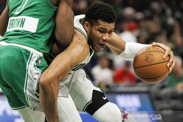 NBA  : Milwaukee Bucks kalahkan Boston Celtics 117-113