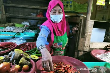 Pedagang di Slipi Jakbar keluhkan kenaikan harga cabai dan telur