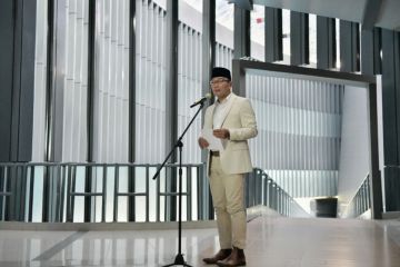 Ridwan Kamil imbau warga tak khawatir dengan varian Omicron